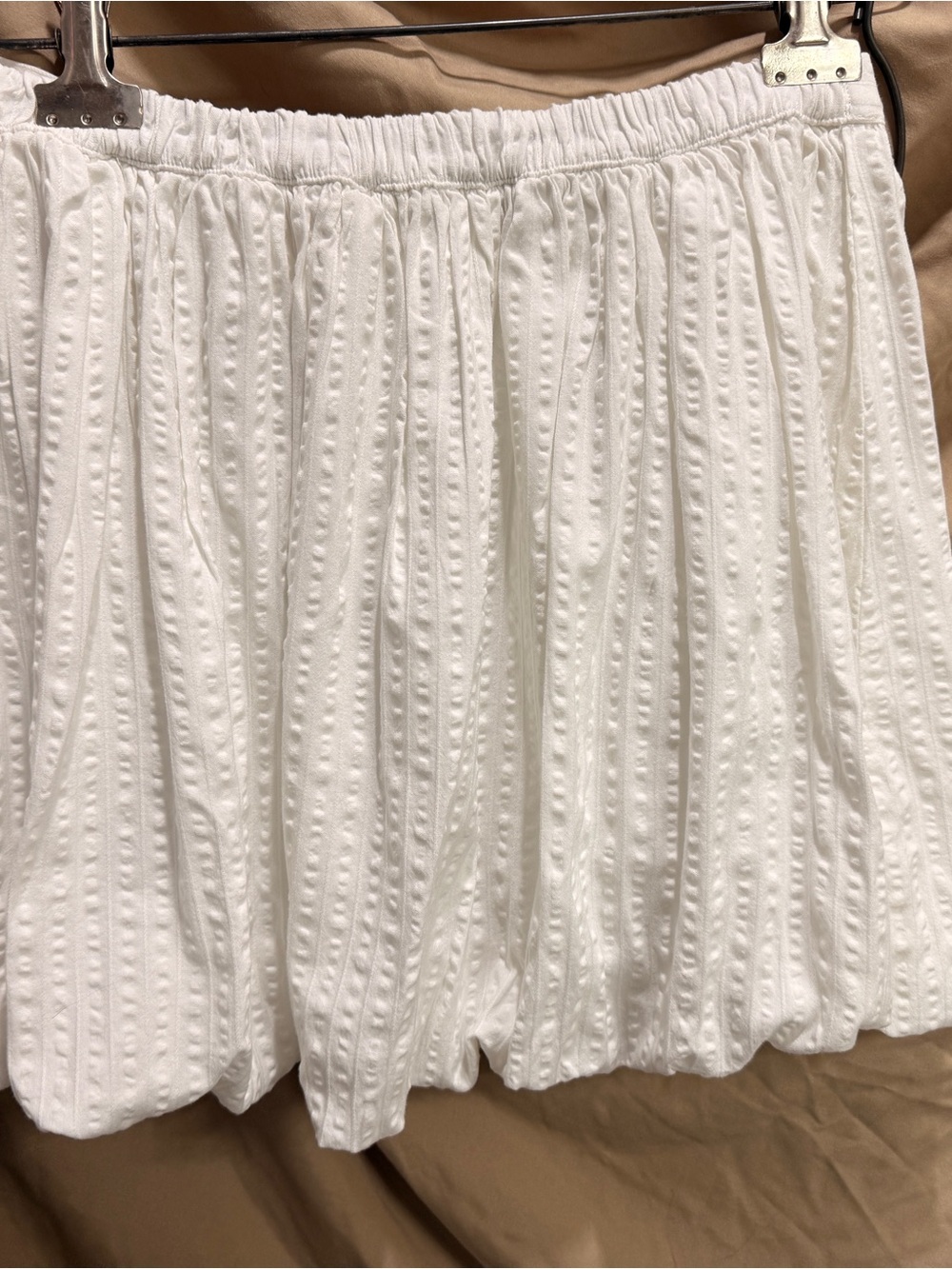 NWT Aerie Super Cute White Textured Bubble Skirt Size Small is SO Good!